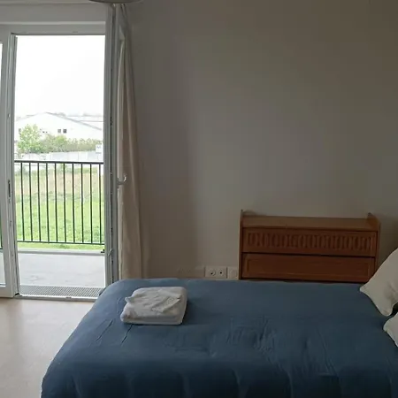 Quiet Shared Getaway Apartment *